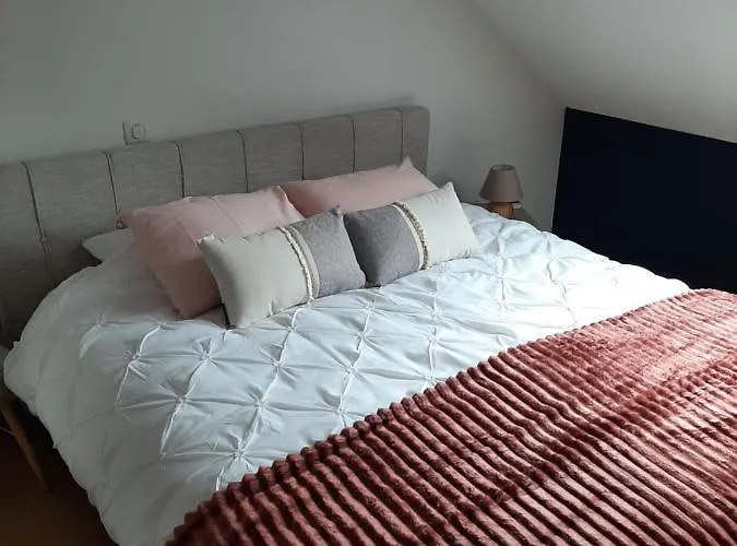 Maison Laplace Oda ve Kahvaltı Burg